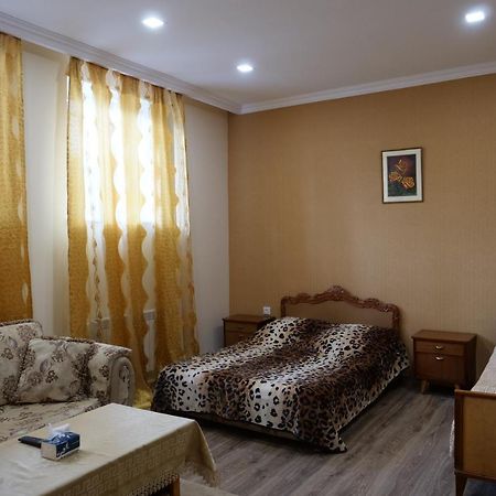 Guest House Kumayri Гюмри Экстерьер фото